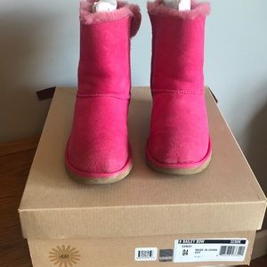 Pink Bailey Bow Uggs Size 4 kids Women’s 7/7.5